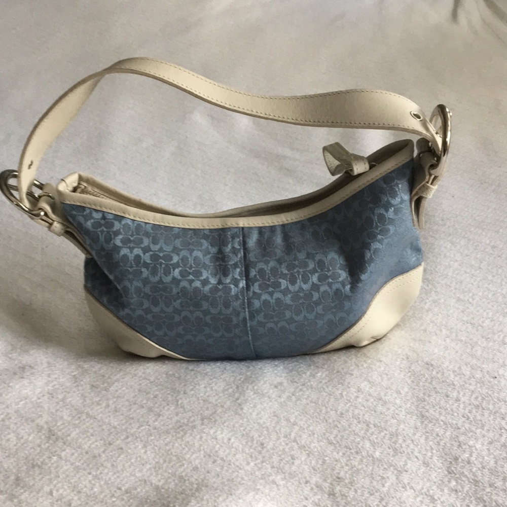 Coach. Small satchel.